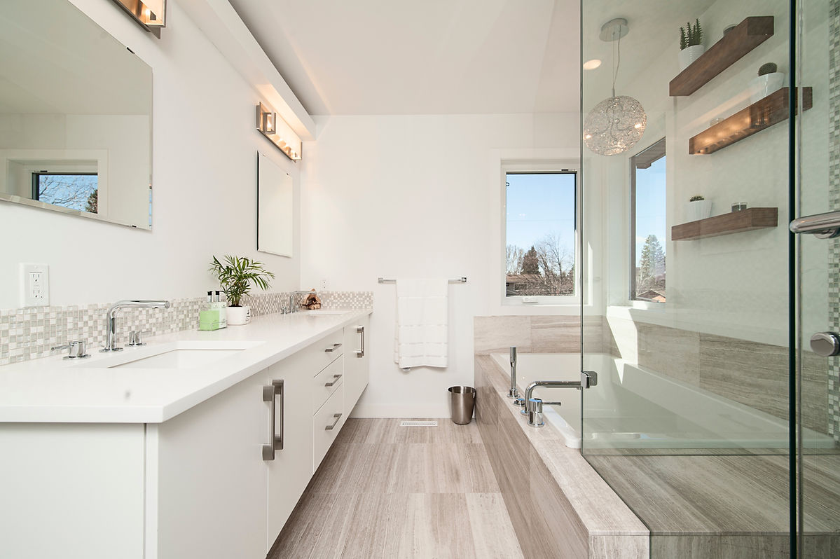 Salle de bain avec un carrelage mosaique