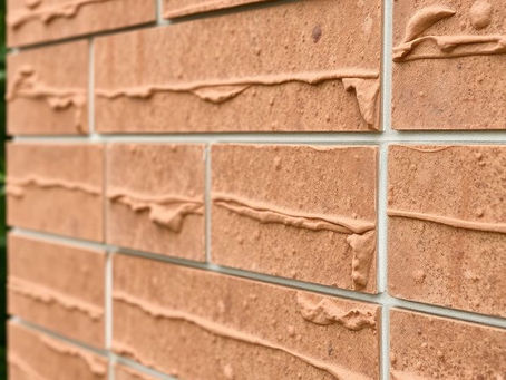 Carrelage pour Mur Extérieur : Comment Allier Résistance et Esthétique