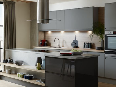 Choisir le Bon Carrelage pour la Cuisine : Critères et Styles
